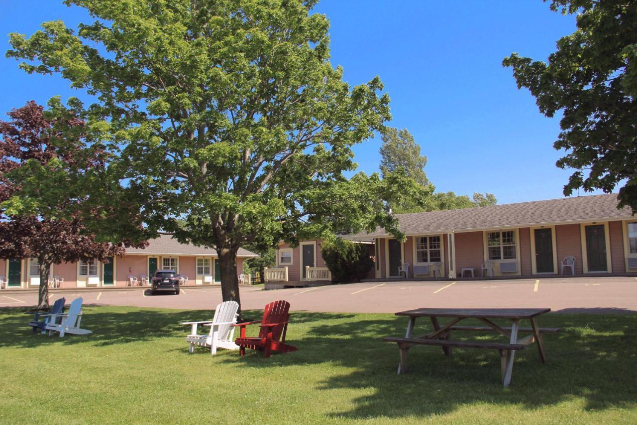 Silverwood Motel Cavendish Exterior foto
